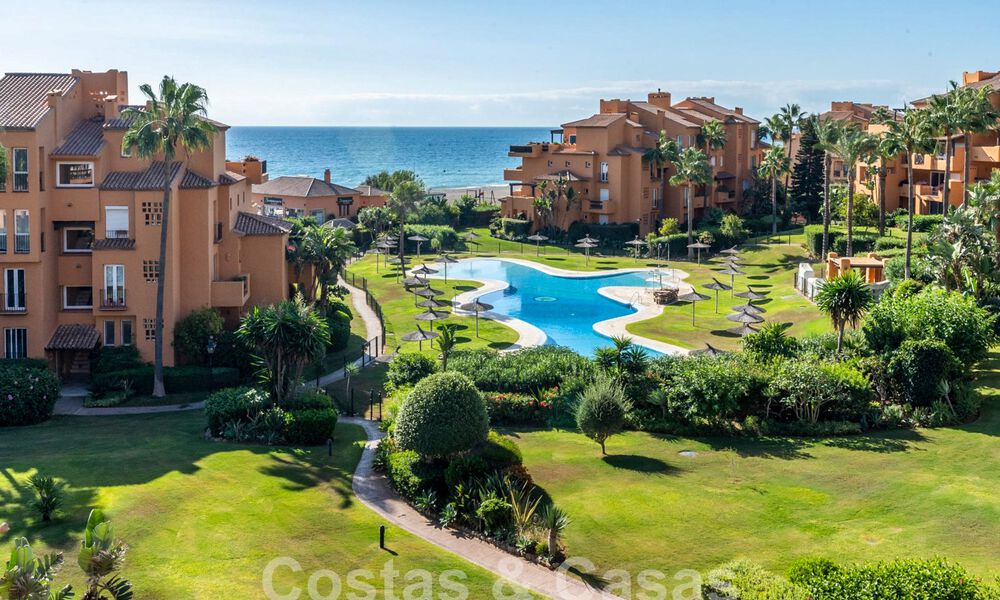 Spacieux penthouse à vendre dans un complexe de plage fermé avec vue magnifique sur la mer à La Duquesa, Costa del Sol 59335