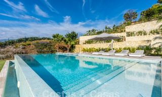 Villa de luxe moderne à vendre avec vue sur la mer dans une communauté fermée entourée de nature à Marbella - Benahavis 59231 