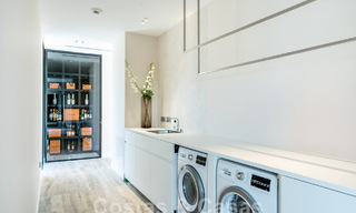 Villa de luxe moderne à vendre avec vue sur la mer dans une communauté fermée entourée de nature à Marbella - Benahavis 59246 