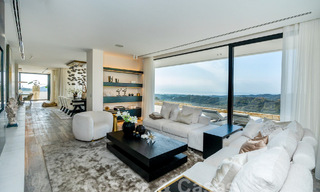 Villa de luxe moderne à vendre avec vue sur la mer dans une communauté fermée entourée de nature à Marbella - Benahavis 59249 