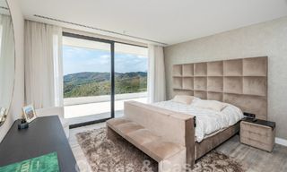 Villa de luxe moderne à vendre avec vue sur la mer dans une communauté fermée entourée de nature à Marbella - Benahavis 59258 
