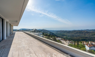 Villa de luxe moderne à vendre avec vue sur la mer dans une communauté fermée entourée de nature à Marbella - Benahavis 59262 