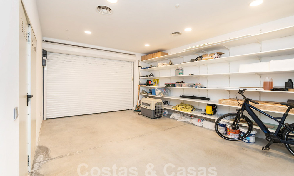 Villa de luxe moderne à vendre avec vue sur la mer dans une communauté fermée entourée de nature à Marbella - Benahavis 59283