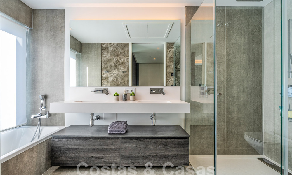 Maison moderne et familiale à vendre dans un complexe balnéaire à quelques minutes à pied du centre d'Estepona 59405