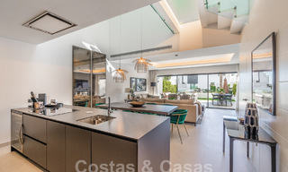 Maison moderne et familiale à vendre dans un complexe balnéaire à quelques minutes à pied du centre d'Estepona 59412 