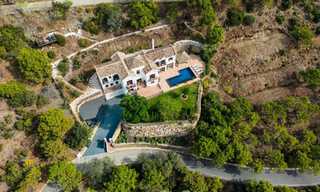 Villa méditerranéenne de luxe à vendre dans une communauté fermée à El Madroñal, Marbella - Benahavis 59501 