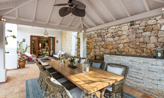 Villa méditerranéenne de luxe à vendre dans une communauté fermée à El Madroñal, Marbella - Benahavis 59505 