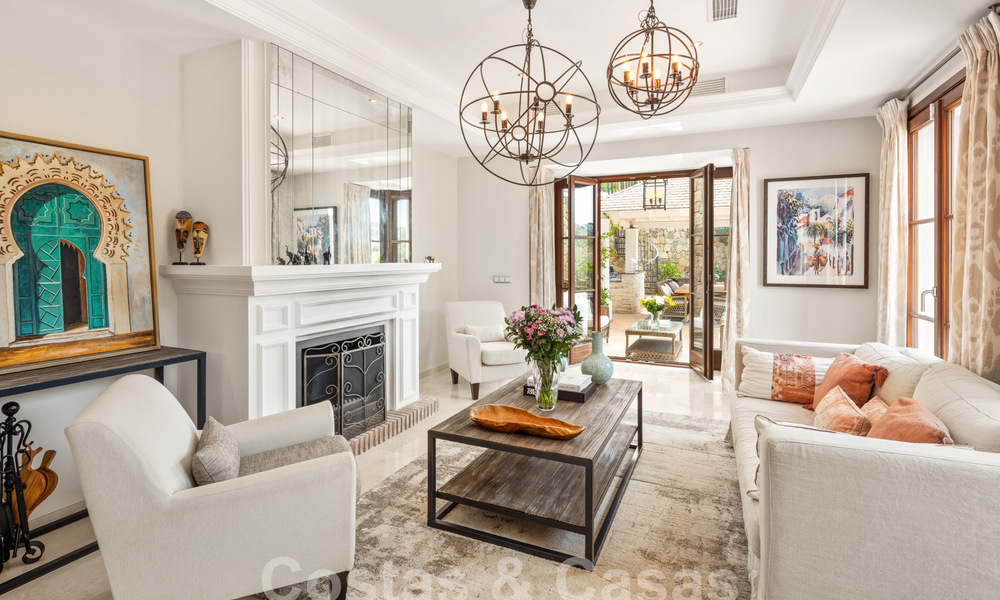 Villa méditerranéenne de luxe à vendre dans une communauté fermée à El Madroñal, Marbella - Benahavis 59516