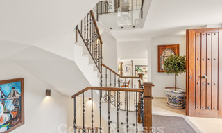 Villa méditerranéenne de luxe à vendre dans une communauté fermée à El Madroñal, Marbella - Benahavis 59518 