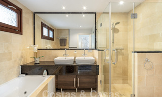 Villa méditerranéenne de luxe à vendre dans une communauté fermée à El Madroñal, Marbella - Benahavis 59520 