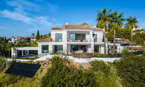 Villa andalouse moderne de luxe avec vue imprenable sur la mer à vendre dans le quartier fermé de La Quinta, Marbella - Benahavis 59525