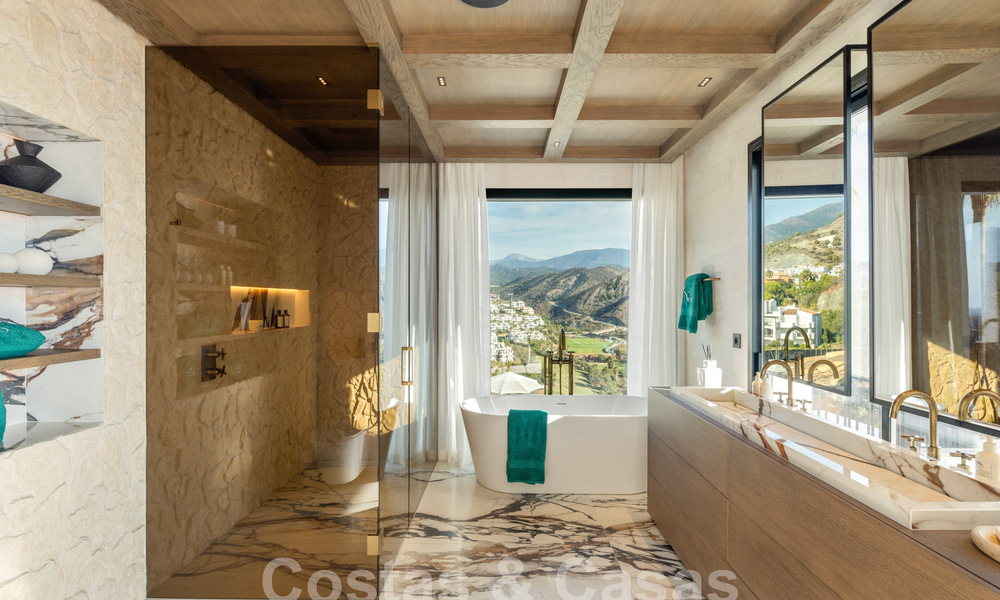 Villa andalouse moderne de luxe avec vue imprenable sur la mer à vendre dans le quartier fermé de La Quinta, Marbella - Benahavis 59544