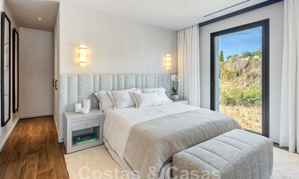 Villa andalouse moderne de luxe avec vue imprenable sur la mer à vendre dans le quartier fermé de La Quinta, Marbella - Benahavis 59550