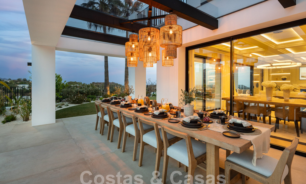 Villa andalouse moderne de luxe avec vue imprenable sur la mer à vendre dans le quartier fermé de La Quinta, Marbella - Benahavis 59560
