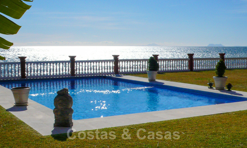 Villa de luxe en première ligne de plage à vendre - Marbella - Estepona 31115