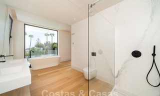 Villa contemporaine neuve à vendre dans une urbanisation golfique privilégiée sur le Nouveau Golden Mile, Marbella - Benahavis 59588 