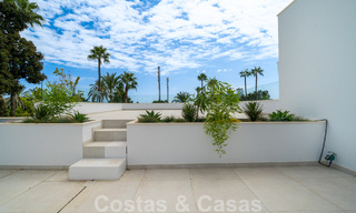 Villa contemporaine neuve à vendre dans une urbanisation golfique privilégiée sur le Nouveau Golden Mile, Marbella - Benahavis 59592 