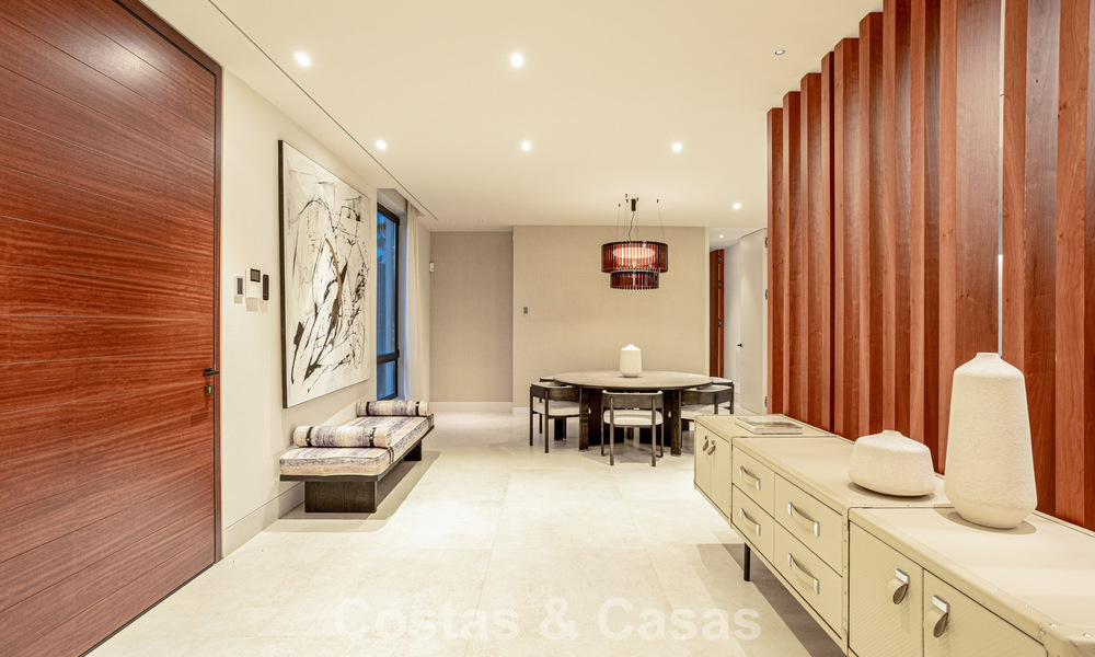 Villa contemporaine neuve à vendre dans une urbanisation golfique privilégiée sur le Nouveau Golden Mile, Marbella - Benahavis 782460