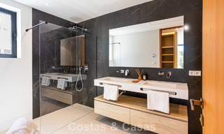 Villa contemporaine neuve à vendre dans une urbanisation golfique privilégiée sur le Nouveau Golden Mile, Marbella - Benahavis 782472 