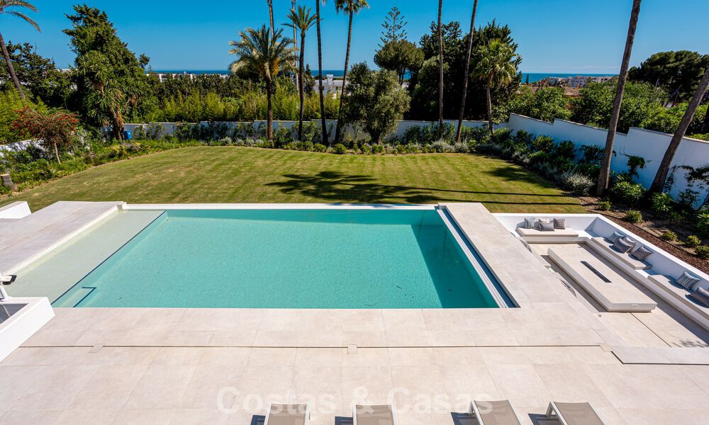Villa contemporaine neuve à vendre dans une urbanisation golfique privilégiée sur le Nouveau Golden Mile, Marbella - Benahavis 782483