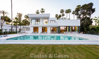 Villa contemporaine neuve à vendre dans une urbanisation golfique privilégiée sur le Nouveau Golden Mile, Marbella - Benahavis 782497 