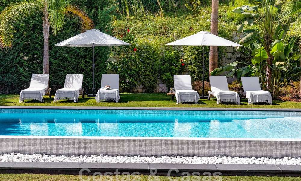 Villa de luxe moderne à vendre dans un style architectural contemporain, à quelques minutes à pied de Puerto Banus, Marbella 59649