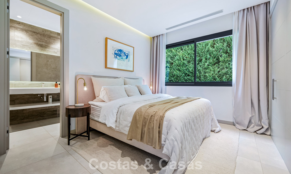 Villa de luxe moderne à vendre dans un style architectural contemporain, à quelques minutes à pied de Puerto Banus, Marbella 788881