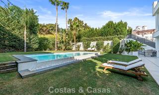 Villa de luxe moderne à vendre dans un style architectural contemporain, à quelques minutes à pied de Puerto Banus, Marbella 788886 