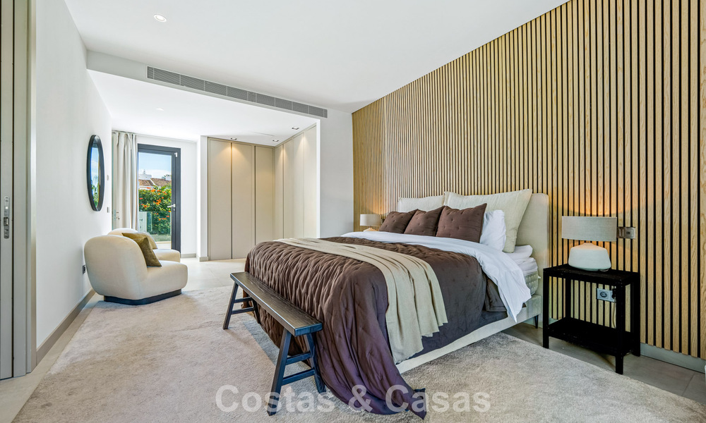 Villa de luxe moderne à vendre dans un style architectural contemporain, à quelques minutes à pied de Puerto Banus, Marbella 788890