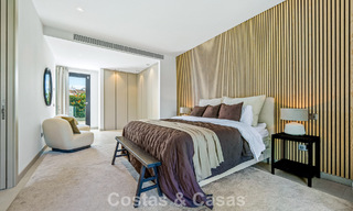 Villa de luxe moderne à vendre dans un style architectural contemporain, à quelques minutes à pied de Puerto Banus, Marbella 788890 