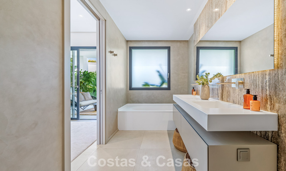Villa de luxe moderne à vendre dans un style architectural contemporain, à quelques minutes à pied de Puerto Banus, Marbella 788892