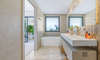 Villa de luxe moderne à vendre dans un style architectural contemporain, à quelques minutes à pied de Puerto Banus, Marbella 788892 