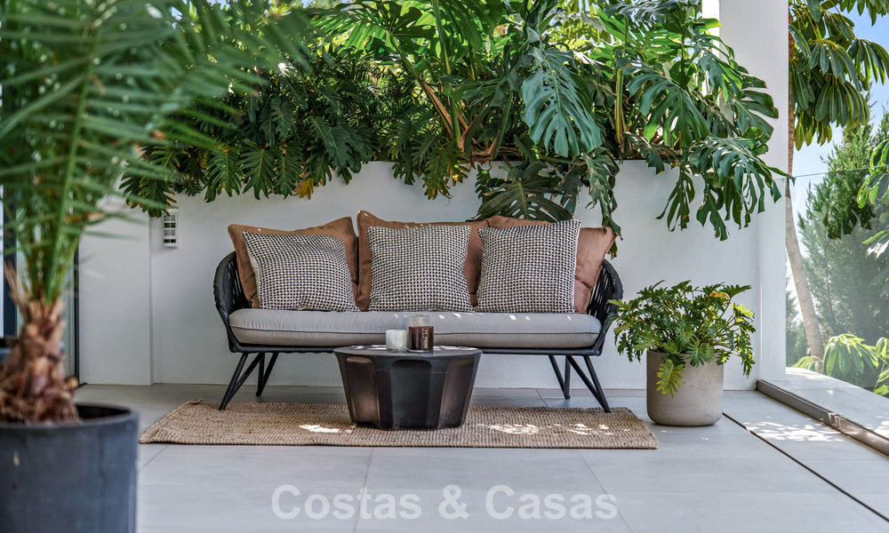 Villa de luxe moderne à vendre dans un style architectural contemporain, à quelques minutes à pied de Puerto Banus, Marbella 788912