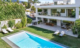 Villa de luxe moderne à vendre dans un style architectural contemporain, à quelques minutes à pied de Puerto Banus, Marbella 788921 