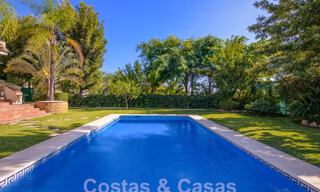 Villa de luxe intemporelle au charme andalou à vendre entourée de terrains de golf à Marbella - Benahavis 59696 