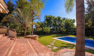 Villa de luxe intemporelle au charme andalou à vendre entourée de terrains de golf à Marbella - Benahavis 59698 
