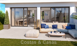 Maisons mitoyennes neuves et modernes de 4 chambres à vendre dans un complexe golfique de premier ordre à San Roque, Costa del Sol 59495 