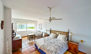 Villa à rénover avec un grand potentiel à vendre à quelques mètres de la plage dans un quartier populaire de Marbella Est 59708 