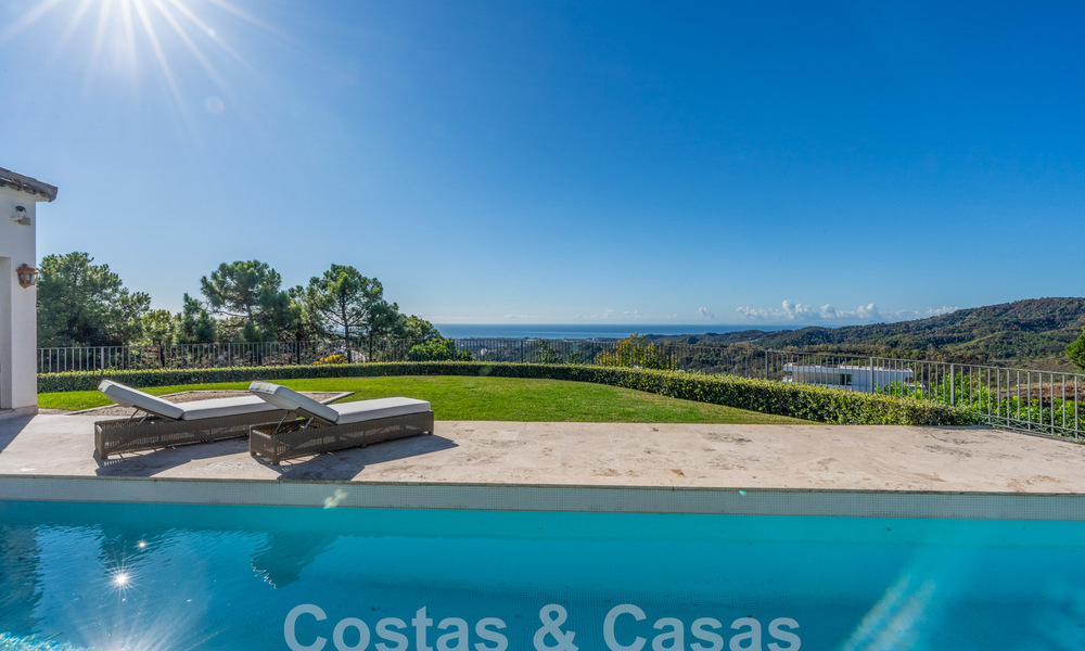 Villa de luxe de style méditerranéen à vendre avec vue panoramique sur la mer à Marbella - Benahavis 59823
