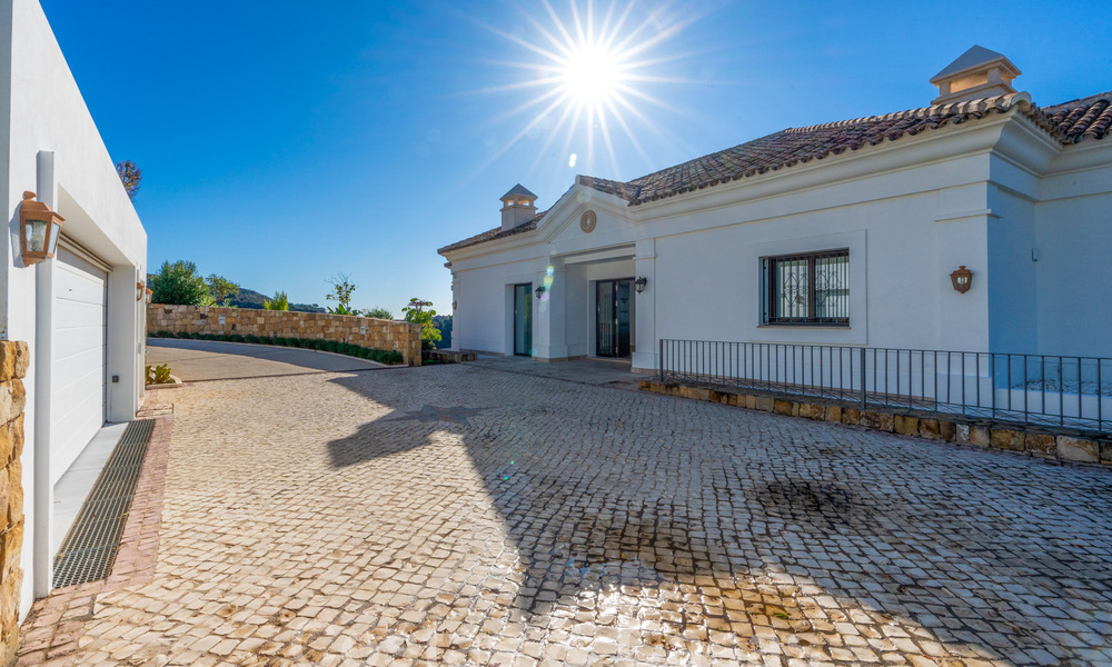 Villa de luxe de style méditerranéen à vendre avec vue panoramique sur la mer à Marbella - Benahavis 59828
