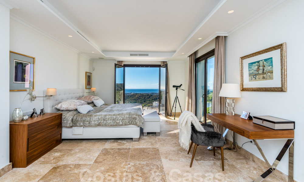 Villa de luxe de style méditerranéen à vendre avec vue panoramique sur la mer à Marbella - Benahavis 59835