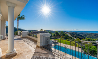 Villa de luxe de style méditerranéen à vendre avec vue panoramique sur la mer à Marbella - Benahavis 59841 