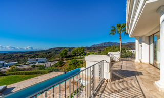 Villa de luxe de style méditerranéen à vendre avec vue panoramique sur la mer à Marbella - Benahavis 59843 