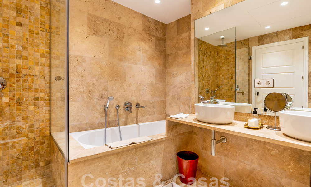 Villa de luxe de style méditerranéen à vendre avec vue panoramique sur la mer à Marbella - Benahavis 59848