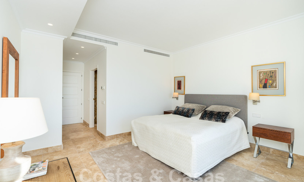 Villa de luxe de style méditerranéen à vendre avec vue panoramique sur la mer à Marbella - Benahavis 59850