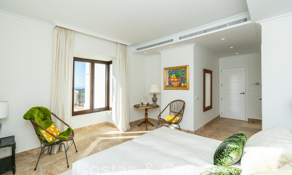 Villa de luxe de style méditerranéen à vendre avec vue panoramique sur la mer à Marbella - Benahavis 59855