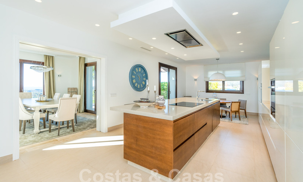 Villa de luxe de style méditerranéen à vendre avec vue panoramique sur la mer à Marbella - Benahavis 59863