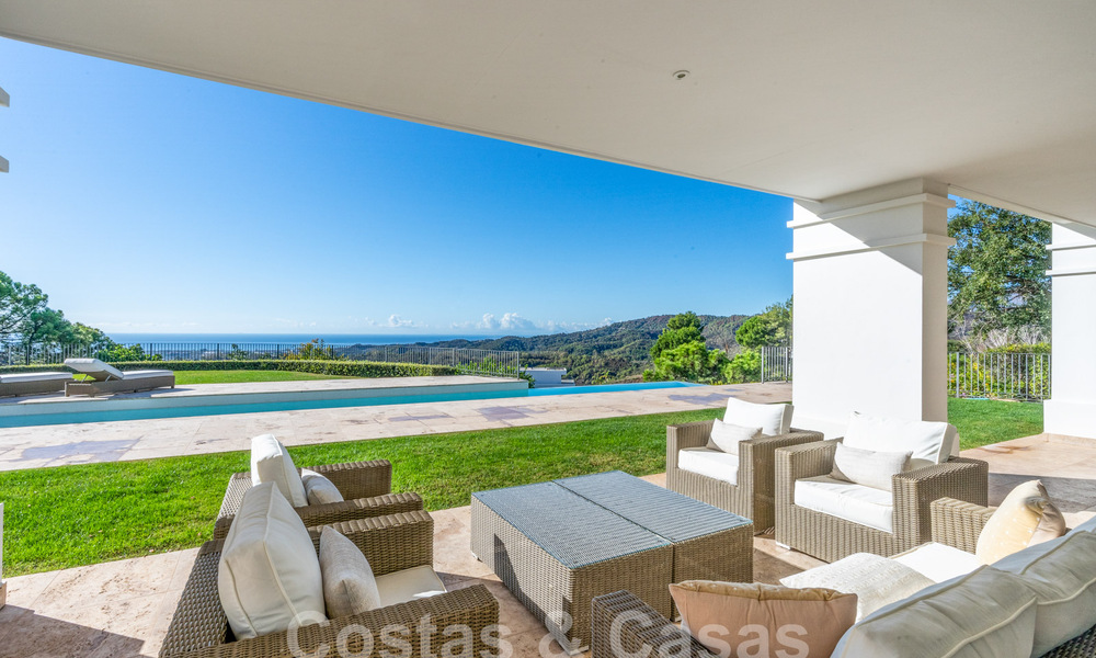 Villa de luxe de style méditerranéen à vendre avec vue panoramique sur la mer à Marbella - Benahavis 59877