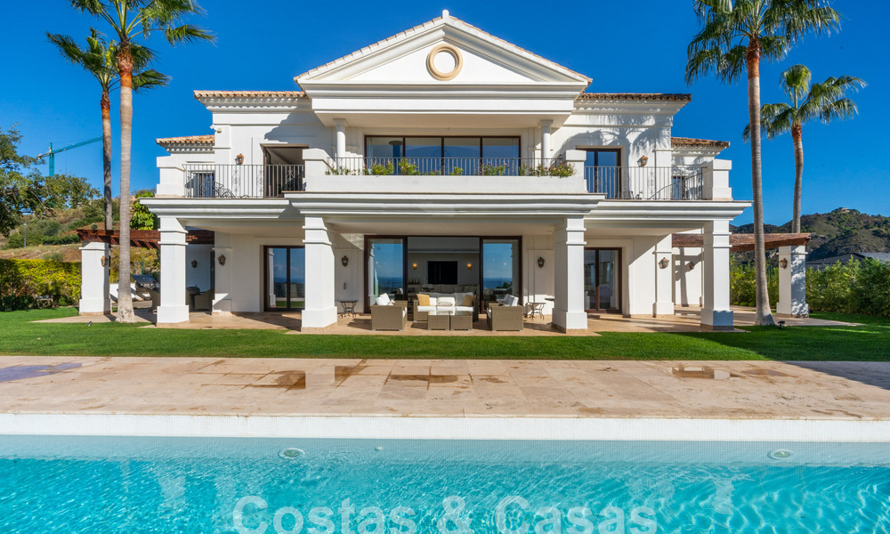 Villa de luxe de style méditerranéen à vendre avec vue panoramique sur la mer à Marbella - Benahavis 59886