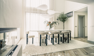 Villa de luxe rénovée de caractère avec vue sur la mer dans une communauté fermée à vendre à Nueva Andalucia, Marbella 59996 